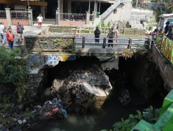 Jembatan Sonokembang Ambrol Diterjang Air Bah, Wali Kota Malang Percepat Perbaikan