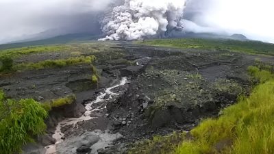 Erupsi Semeru Hari Ini: Kolom Abu 2.000 Meter, Awan Panas Meluncur 7 Km