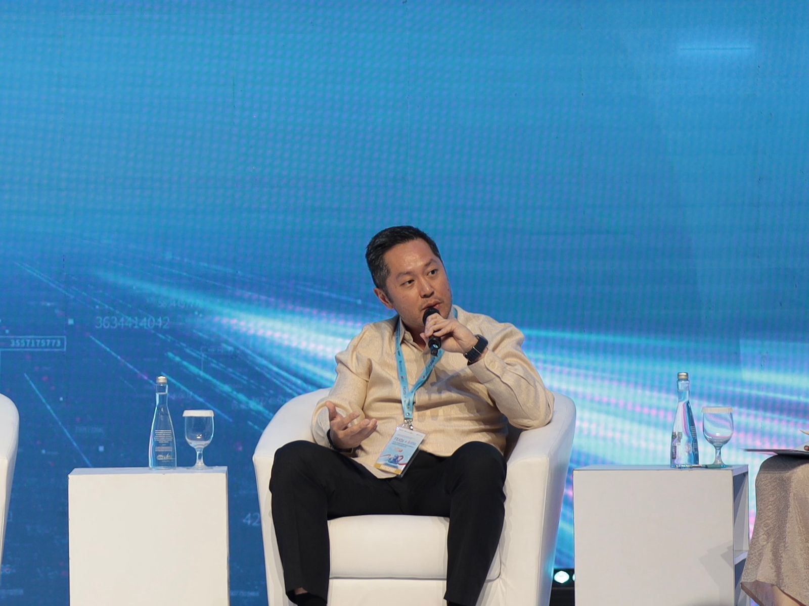 Founder & Group CEO VIDA, Niki Luhur di sesi panel Casual Talk 2: “Digital Trust for a Resilient Economy” pada acara FEKDI x IFSE 2025 yang diselenggarakan oleh Bank Indonesia, Kementerian Koordinator Bidang Perekonomian, dan Asosiasi Fintech Indonesia (AFTECH) di Jakarta (31/10/2025). Istimewa