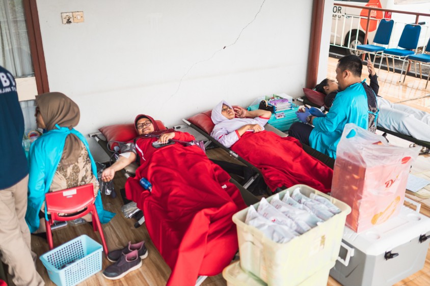 PLN NP UP Brantas menggelar donor darah dalam rangkaian Brantas Berani: Bersama Warga Nyalakan Semangat Negeri.