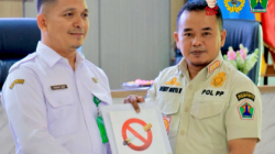 Satpol PP Goes to School sosialisasi dan edukasi di SMKN 10 Kota Malang tentang kawasan tanpa rokok, Rabu (8/10/2025). Foto-foto: Dok. Diskominfo Kota Malang