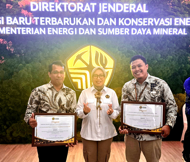 PLN NP UP Brantas meraih dua Penghargaan Madya Aneka Energi Baru Terbarukan (EBT) tahun 2025. Foto: Dok. PLN NP UP Brantas