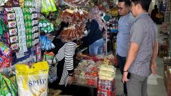 Kegiatan toko kelontong di Malang. Istimewa