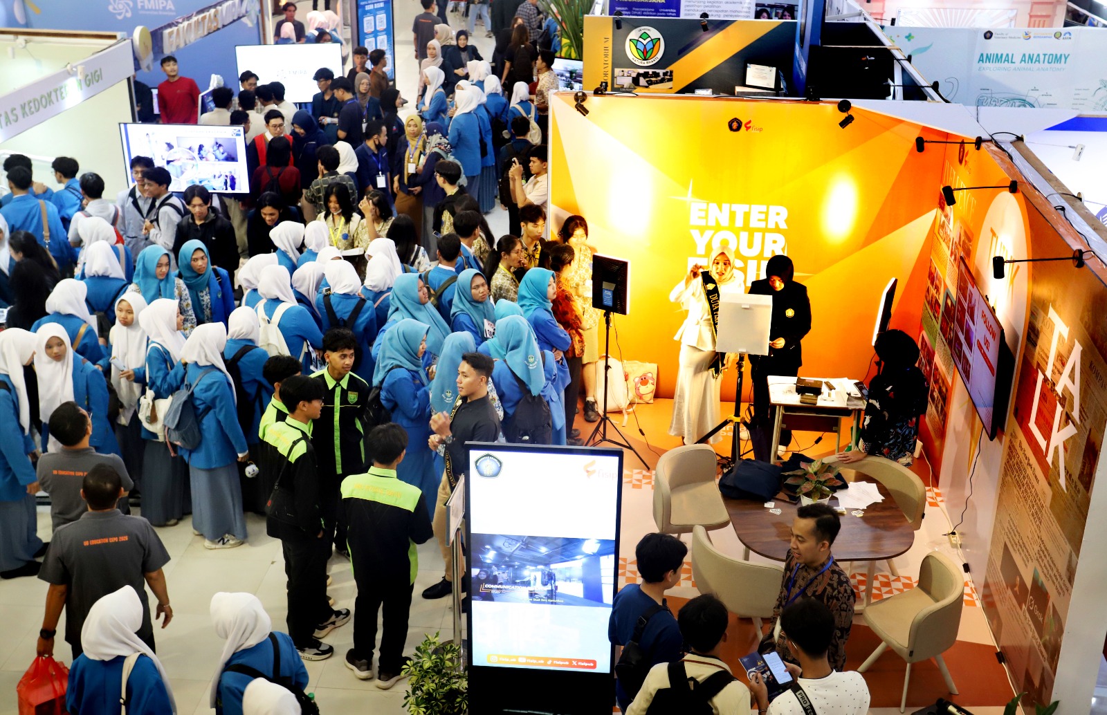 Ribuan calon mahasiswa Universitas Brawijaya (UB), Malang, Jawa Timur, mendatangi Education Expo 2026 di Gedung Samantha Krida. Foto: Dok. Humas Universitas Brawijaya