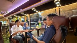 Suasana Ngabsul dengan  berkeliling Kota Malang dan Batu mengendarai bus mewah Juragan99 Trans.  Istimewa
