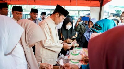 Bupati Lamongan Yuhronur Efendi beserta jajaran Forkopimda Safari Ramadan di Masjid Jami’ Usssisa Alattaqwa, Desa Banjarmadu, Kecamatan Karanggeneng, Rabu (25/2/2026). Foto: Tugusatu/Ahmad Yakub/ist
