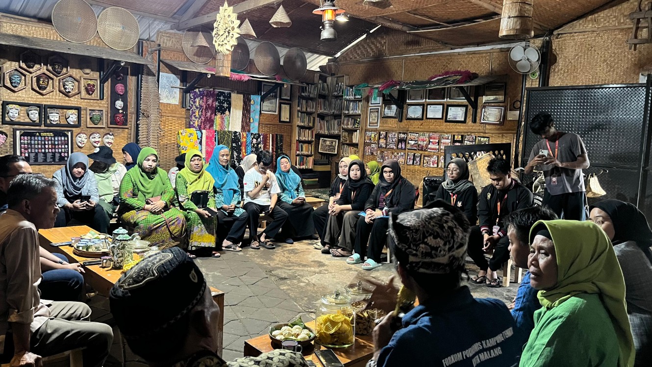 Sejumlah tokoh nasional bidang lingkungan mengunjungi Kampung Budaya Polowijen, Kota Malang, Jawa Timur, Minggu (8/2/2026). Foto: Dok. Kampung Budaya Polowijen