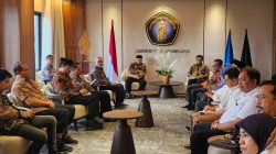 Bupati Malang, Sanusi (kiri), diterima Rektor UB, Prof Widodo (kanan), saat melakukan kunjugan ke kampus tersebut, Jumat (6/3/2026). Istimewa