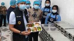 Wali Kota Malang Wahyu Hidayat meninjau kesiapan Satuan Pelayanan Pemenuhan Gizi (SPPG) Klojen, Jumat (27/3/2026). Foto: Tugusatu/Bagus Suryo