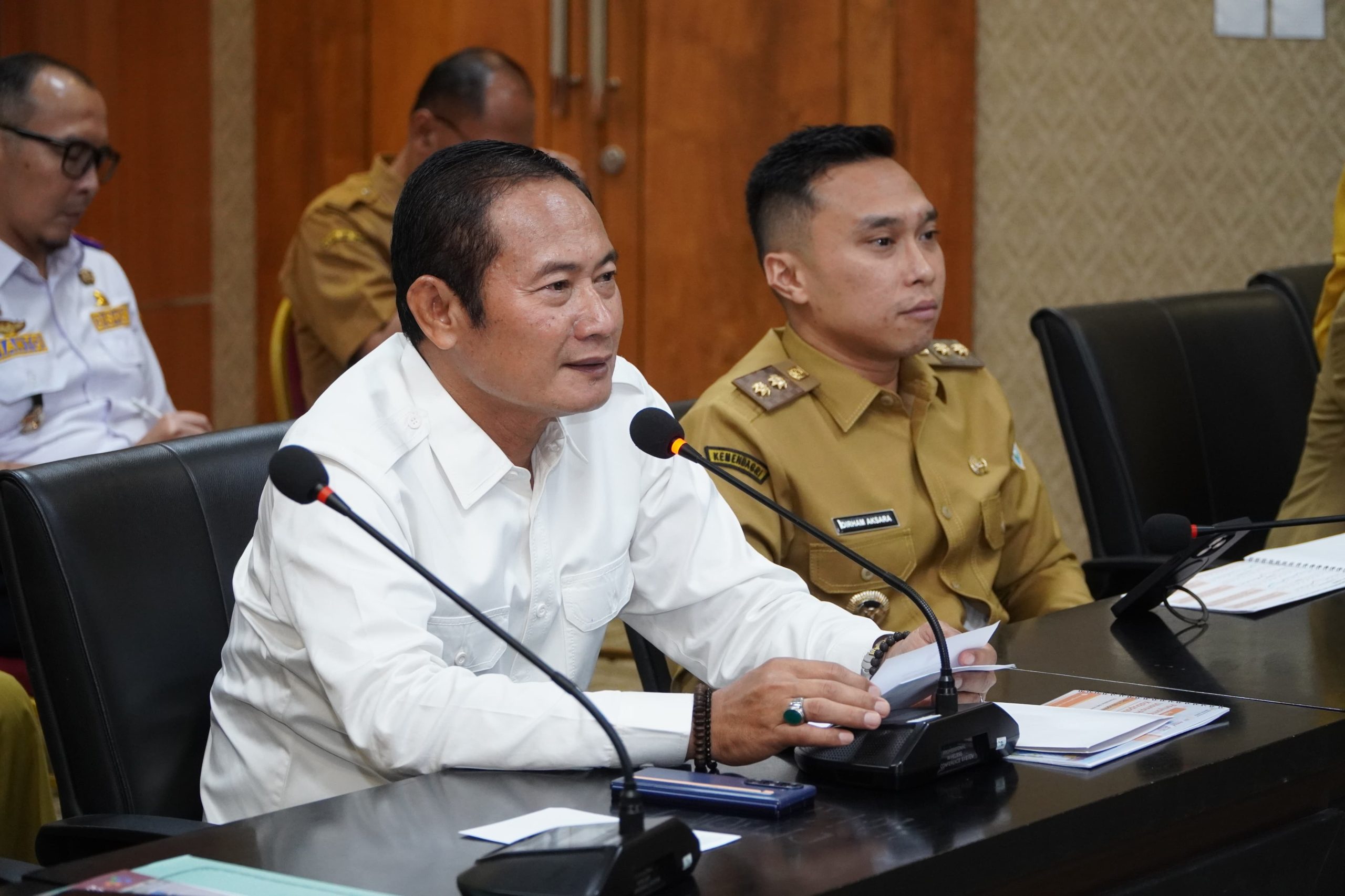 Bupati Lamongan Yuhronur Efendi dan Wakil Bupati Dirham Akbar Aksara. Foto: Tugusatu/Ahmad Yakub/ist