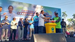 Menteri Lingkungan Hidup, Hanif Faisol Nurofiq, saat apel siaga Gerakan Indonesia Asri (aman, sehat, resik, indah), Minggu (29/3/2026). Foto: Tugusatu/Maghfirotul Hasanah