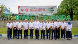 Bupati Yuhronur Efendi bersama perangkat daerah Pemkab Lamongan mengusulkan modifikasi cuaca guna mengatasi banjir saat rakor di Kantor BMKG Juanda Surabaya, Rabu (11/3/2026). Foto: Tugusatu/Ahmad Yakub