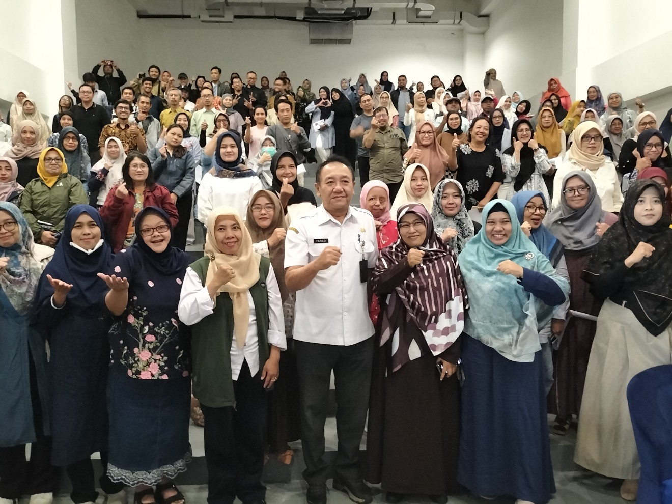 Kepala Bidang UMKM Diskopindag Kota Malang, Farid Suaidi bersama 150 pelaku usaha meluncurkan dimulainya program pendampingan UMKM terpilih 2026. Foto: Tugusatu/Bagus Suryo