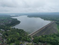 Proyek PLTS Terapung Karangkates Masuk Fase Konstruksi