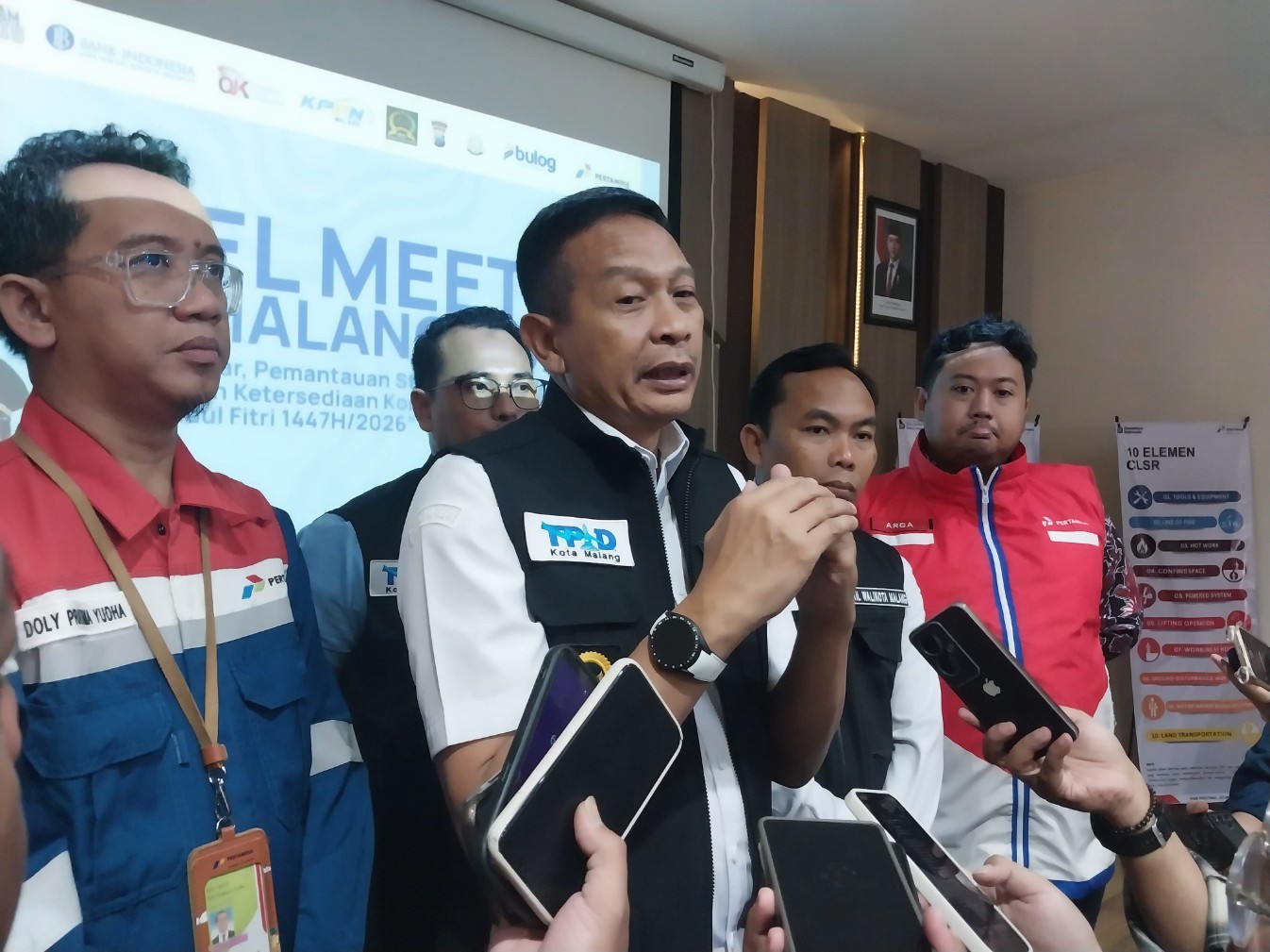 Wali Kota Malang Wahyu Hidayat memastikan stok bahan bakar minyak di Pertamina dalam kondisi aman saat Lebaran 2026. Foto: Tugusatu/Maghfirotul Hasanah