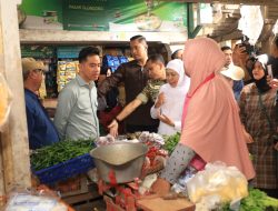 Kunjungi Pasar di Tuban, Wapres Tekankan Pemda Jaga Stabilitas Pasokan Pangan Jelang Lebaran