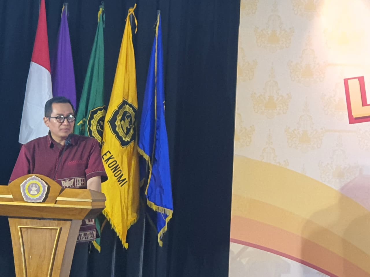 Kepala Kantor Perwakilan LPS II, Bambang S. Hidayat, memberikan sambutan pada LPS Goes to Campus di Universitas Tribhuwana Tunggadewi (Unitri), Rabu (29/4/ 2026).