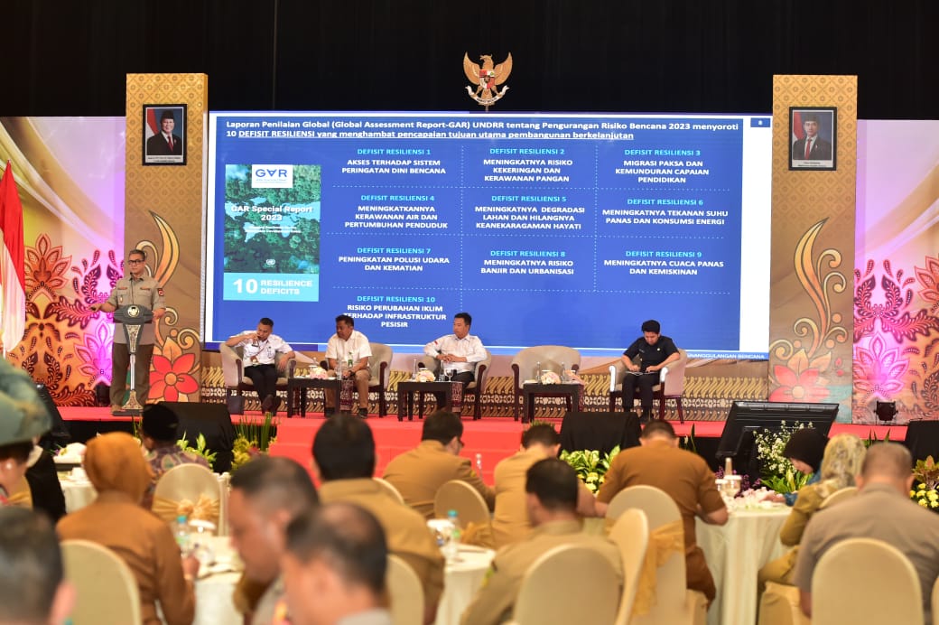 Rakor penanganan dampak hidrometeorologi dan potensi bencana musim kemarau Jawa Timur Tahun 2026. Foto: Tugusatu/Ahmad Yakub/ist