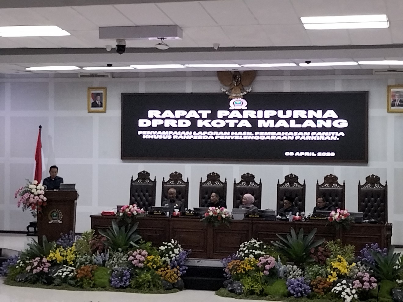 Rapat paripurna Penyampaian Pendapat Fraksi terhadap Laporan Keterangan Pertanggungjawaban (LKPj) Wali Kota Malang Tahun Anggaran 2025. Foto: Tugusatu/Maghfirotul Hasanah