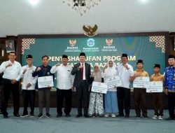 Pemkab Lamongan Bersama Baznas Gulirkan Program Beasiswa Lamongan Cerdas dan Satu Keluarga Satu Sarjana
