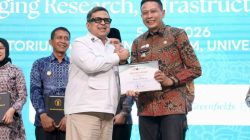 Kota Malang Raih Penghargaan UB Halal Metric, Wali Kota Wahyu: Produk UMKM Jadi Prioritas