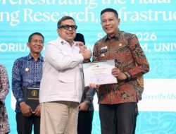 Kota Malang Raih Penghargaan UB Halal Metric, Wali Kota Wahyu: Produk UMKM Jadi Prioritas