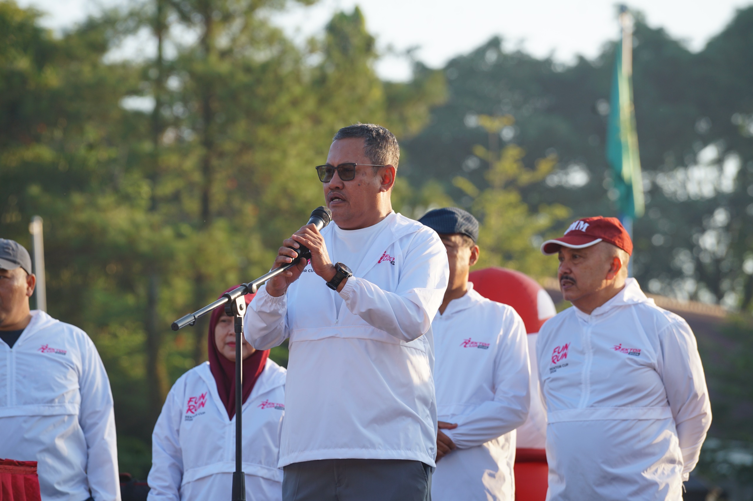 Rektor UMM, Prof. Nazaruddin Malik, saat membuka Gebyar Fun Tahes Rector 2026 di di Helipad Kampus III, Minggu (7/6/2026). Istimewa