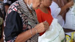 Jaga Daya Beli Masyarakat, BULOG Malang Salurkan 1.154 ton Beras dan 230 ribu liter Minyak Goreng untuk Warga Kota Malang