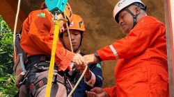 Akademisi Poltekkes Kemenkes Malang Edukasi Keselamatan Siswa MI Sunan Giri di Wisata Keselamatan Karangduren