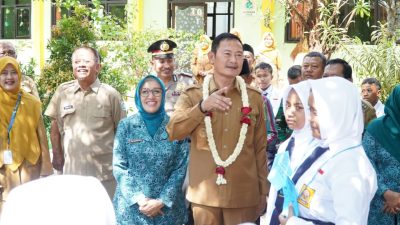 Hari Pertama Sekolah, Bupati Yes Pastikan MPLS Bentuk Siswa Berkarakter