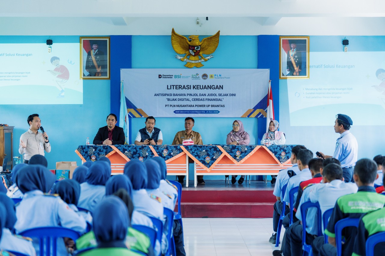 PT PLN Nusantara Power Unit Pembangkitan (UP) Brantas sosialisasi literasi keuangan bertajuk "Bijak Digital, Cerdas Finansial" di SMK Brantas Karangkates, Kabupaten Malang. Foto-foto: Dok. PLN NP UP Brantas