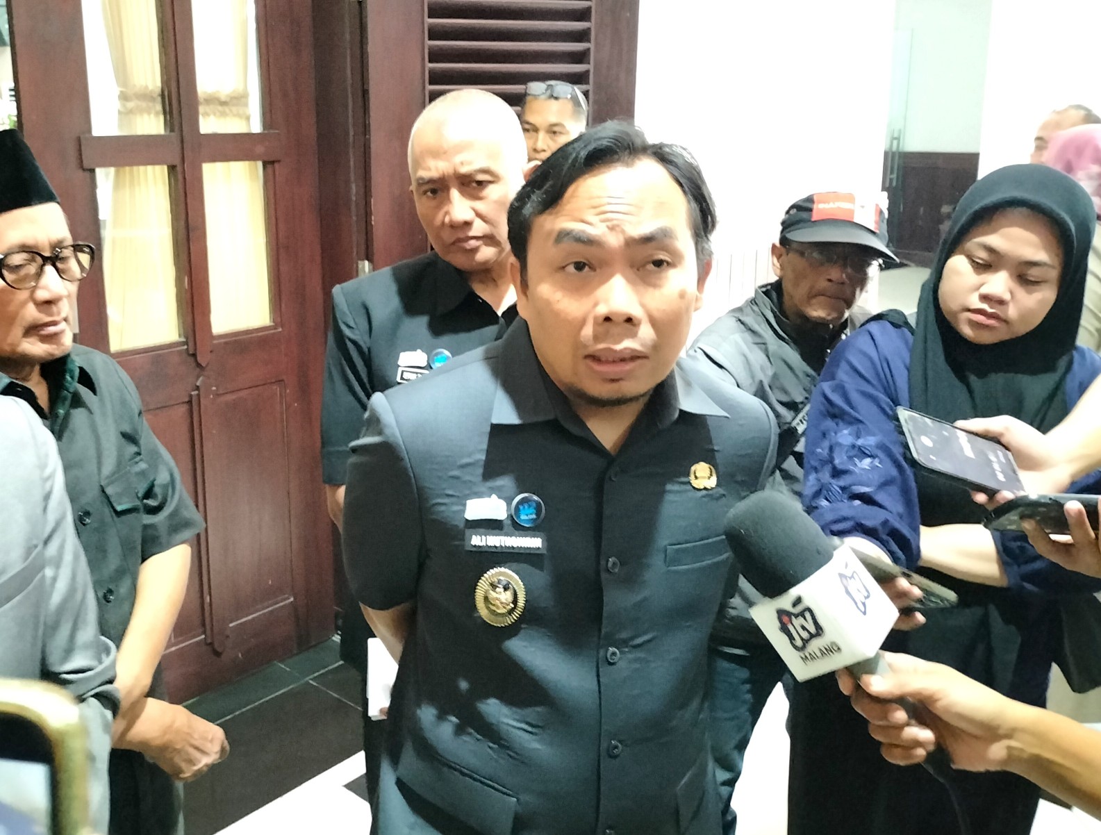 Wakil Wali Kota Malang Ali Muthohirin usai rapat paripurna di DPRD, Senin (20/7). Foto: Tugusatu/Bagus Suryo